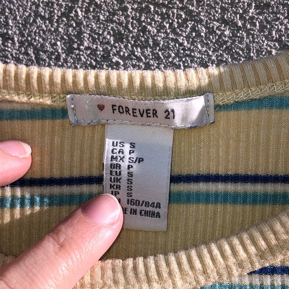 Forever 21 Striped Crop Top - Picture 2 of 3